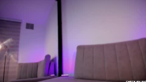 Snapshot of wilddesiree_ chatting on 15, 5, 2026 WildDesire online show from 15, 5, 2026