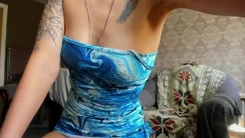 wildforestmuse  twitter online show from 14, 4, 2026