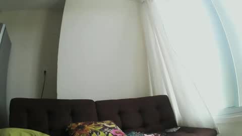 Wild Strawberry online show from 23, 1, 2025