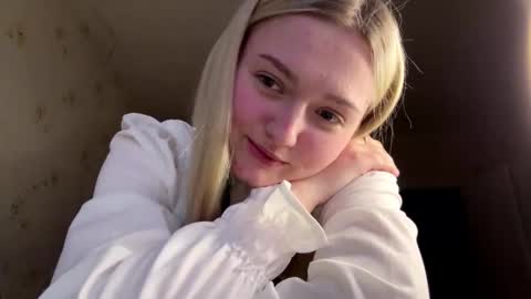 Snapshot of willettealfiero chatting on 23, 3, 2026 Sophia online show from 23, 3, 2026