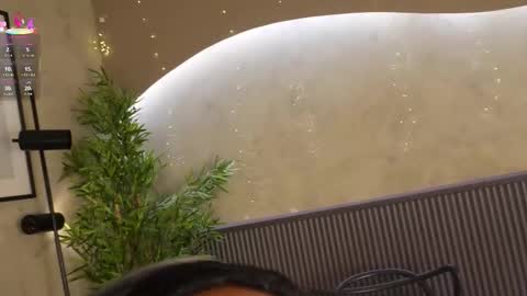 Ms Willow online show from 26, 11, 2025