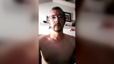 Snapshot of willy15130 chatting on 15, 6, 2026 willy15130 online show from 15, 6, 2026