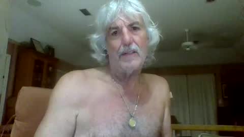 Snapshot of winedog2020 chatting on 21, 2, 2026 Gundja Man online show from 21, 2, 2026