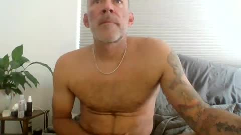 wingnutt765733 online show from 4, 3, 2025