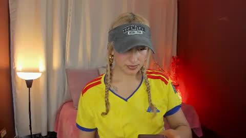 Snapshot of wini_fer chatting on 27, 6, 2026 Wini Fer online show from 27, 6, 2026