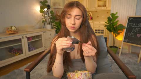 Lillian online show from 29, 4, 2026