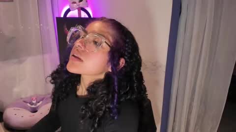 Snapshot of witchofhearts chatting on 13, 2, 2025 Luna Violeta A r t i s t online show from 13, 2, 2025