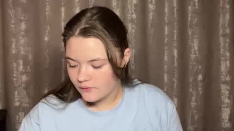 Snapshot of witchyvox chatting on 16, 10, 2025 witchyvox online show from 16, 10, 2025