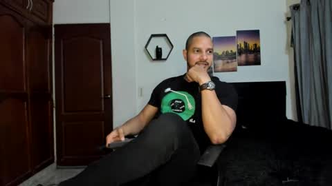 Magnus Dark independent model online show from 23, 9, 2025