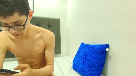  W O L F  online show from 24, 1, 2025