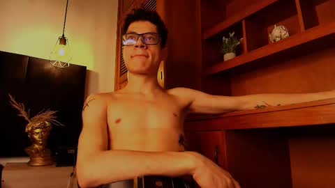  W O L F  online show from 9, 10, 2025