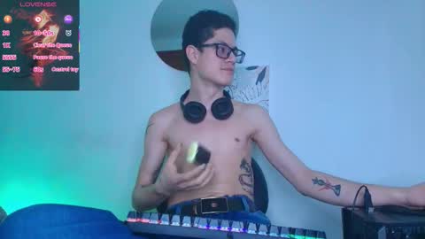  W O L F  online show from 5, 3, 2026