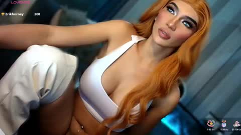 Snapshot of womanofyourdesire_ts chatting on 2, 3, 2026 Julia online show from 2, 3, 2026