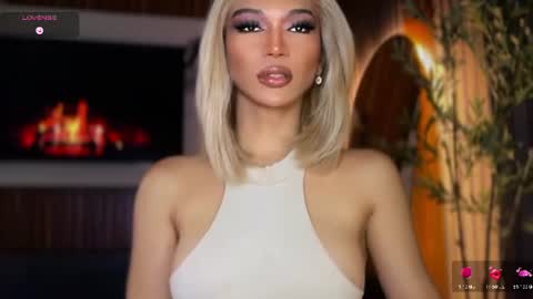 Julia online show from 3, 8, 2026