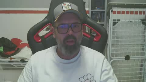 Snapshot of womenizzeer chatting on 7, 12, 2024 Adam online show from 7, 12, 2024