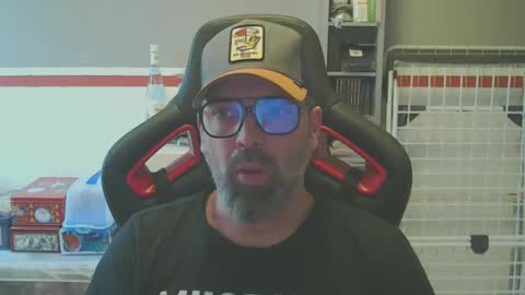 Snapshot of womenizzeer chatting on 25, 1, 2025 Adam online show from 25, 1, 2025