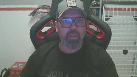 Snapshot of womenizzeer chatting on 5, 2, 2025 Adam online show from 5, 2, 2025