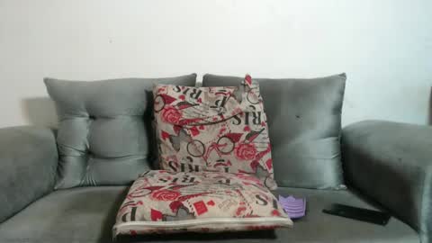 Snapshot of wonderfullight chatting on 5, 2, 2025 SHENIEL RODRIGUEZ online show from 5, 2, 2025