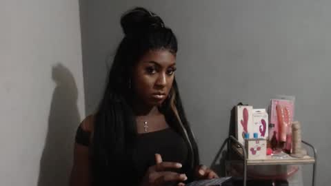 SHENIEL RODRIGUEZ online show from 12, 5, 2026