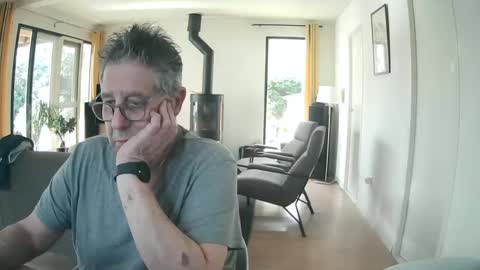 woodwurm and Snoeske online show from 26, 2, 2025