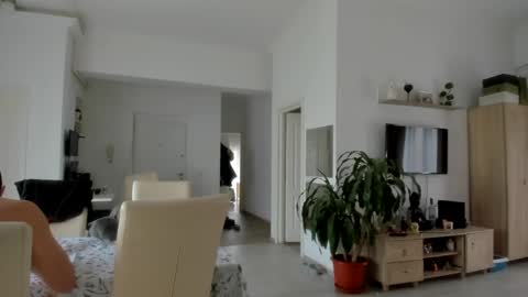 Wolfie online show from 21, 1, 2025