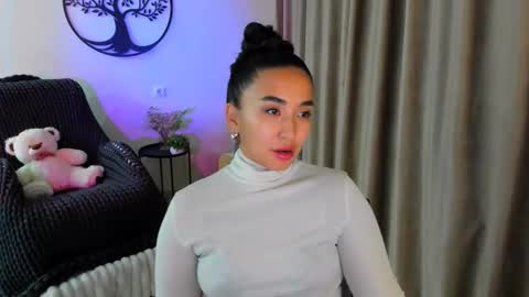 dudetta Kim online show from 12, 11, 2025