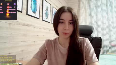 Snapshot of wow_porno_ chatting on 5, 3, 2025 Anna  online show from 5, 3, 2025