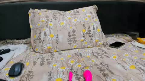 Snapshot of wowsquirt chatting on 15, 2, 2025 online show from 15, 2, 2025