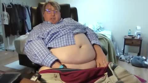 Snapshot of wrensroom chatting on 6, 3, 2025 Wren Valentino online show from 6, 3, 2025