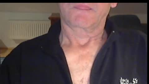 Snapshot of wuki123 chatting on 11, 4, 2026 Wuki online show from 11, 4, 2026