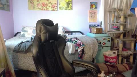 Wyatt online show from 21, 10, 2025