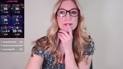 Snapshot of wynfreya chatting on 16, 2, 2026 Wyn online show from 16, 2, 2026