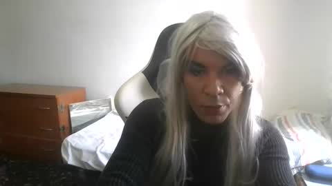Snapshot of x225792i chatting on 24, 9, 2025 Xeranessa online show from 24, 9, 2025