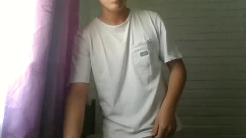 Snapshot of x_andrescam chatting on 17, 12, 2024 x_andrescam online show from 17, 12, 2024