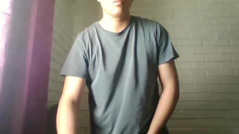 Snapshot of x_andrescam chatting on 8, 10, 2025 x_andrescam online show from 8, 10, 2025