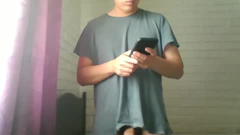 Snapshot of x_andrescam chatting on 3, 11, 2025 x_andrescam online show from 3, 11, 2025