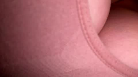 Snapshot of x_dreamgirl_x chatting on 22, 7, 2026 Mariah online show from 22, 7, 2026