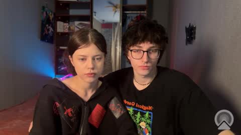 Snapshot of x_files_t chatting on 4, 2, 2026 Philipp and Este online show from 4, 2, 2026