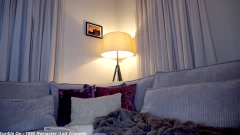 Snapshot of x_lily_x chatting on 3, 12, 2024 Lily online show from 3, 12, 2024