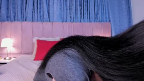 x_milu online show from 22, 2, 2025