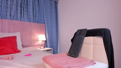 x_milu online show from 25, 2, 2025