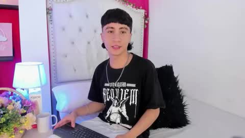 xaanderGrey online show from 3, 12, 2025