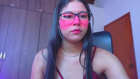 Snapshot of xallysonx_ chatting on 4, 6, 2026 XALLYSONX online show from 4, 6, 2026