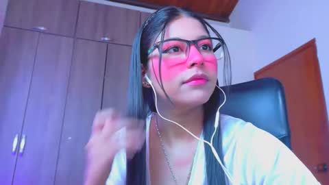 Snapshot of xallysonx_ chatting on 5, 6, 2026 XALLYSONX online show from 5, 6, 2026
