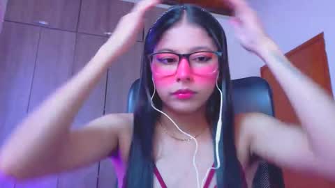 Snapshot of xallysonx_ chatting on 7, 6, 2026 XALLYSONX online show from 7, 6, 2026