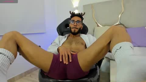 Snapshot of xander_tay chatting on 11, 12, 2024 ISSANDER online show from 11, 12, 2024