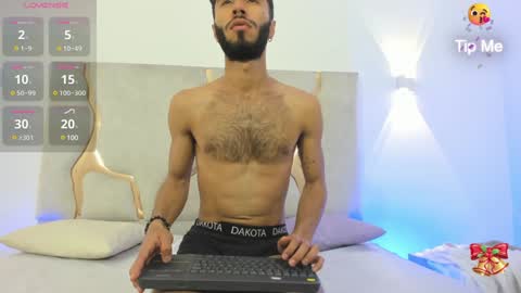 Snapshot of xander_tay chatting on 30, 12, 2024 ISSANDER online show from 30, 12, 2024