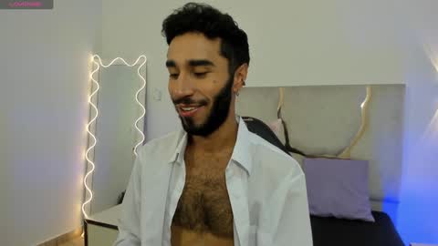 Snapshot of xander_tay chatting on 4, 1, 2025 ISSANDER online show from 4, 1, 2025