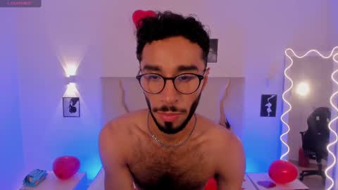 Snapshot of xander_tay chatting on 14, 2, 2025 ISSANDER online show from 14, 2, 2025