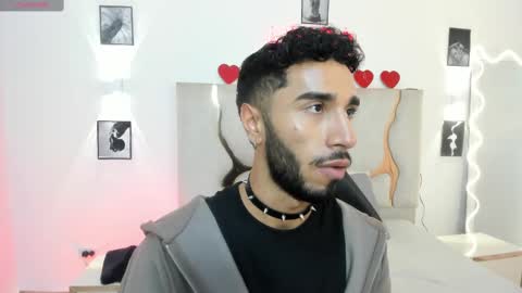 Snapshot of xander_tay chatting on 4, 3, 2025 ISSANDER online show from 4, 3, 2025